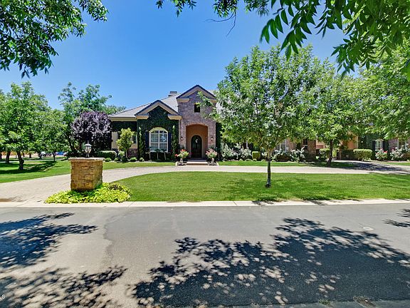 3rd image of 20489 E Pecan Ln