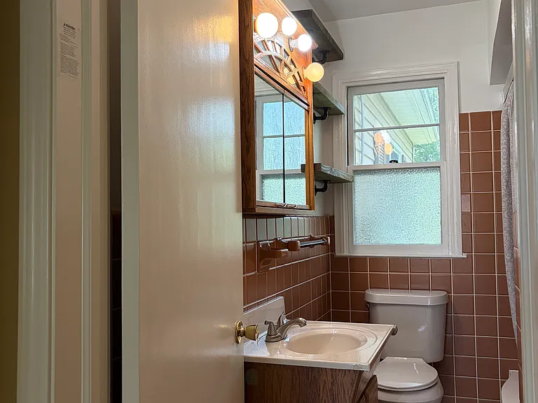 866 Colebrook Dr — Photo 18