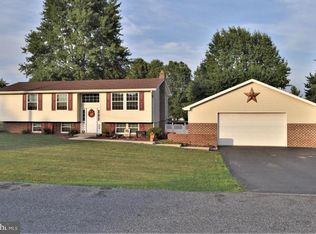 6111 Salem Run Rd, Dover, PA 17315