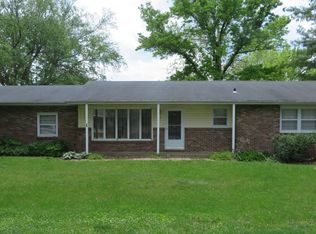 208 Boone Ct, Hallsville, MO 65255