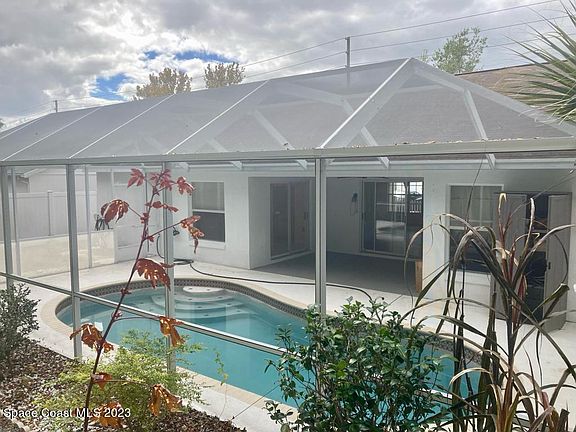 2nd image of 781 W Starjasmine Pl