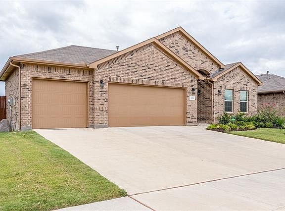 2nd image of 516 Dunster Ln