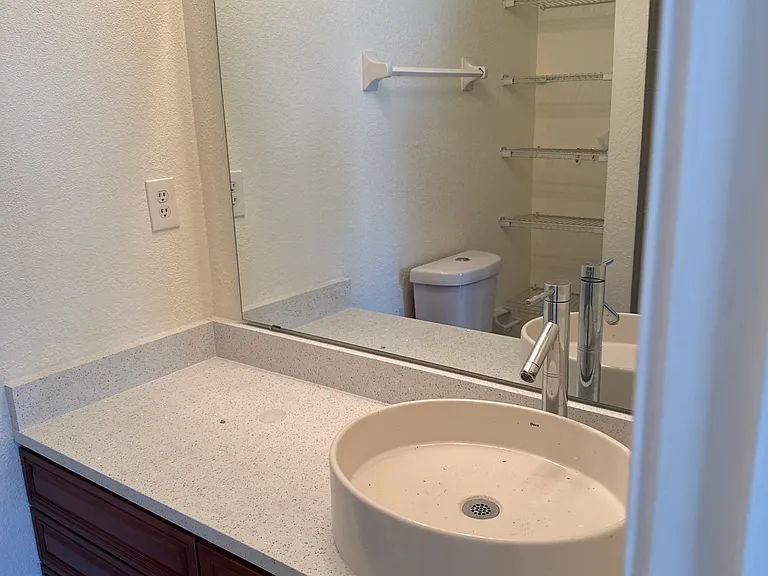 7701 Baymeadows Cir W #1036 — Photo 25
