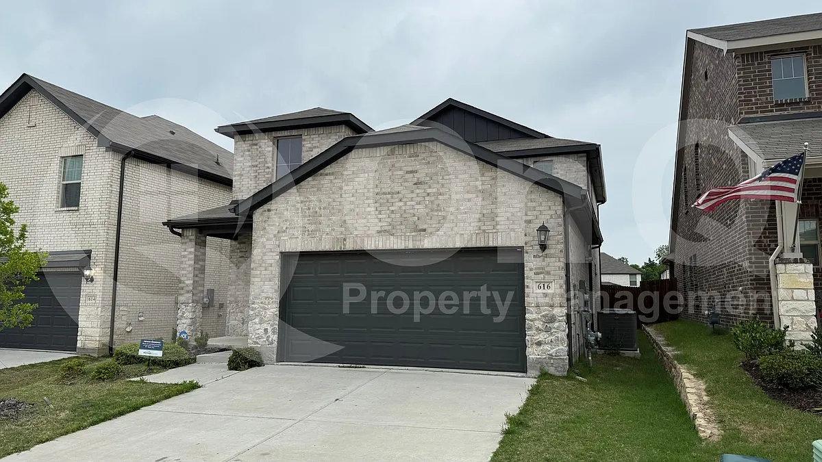 Building Photo - 616 McKenna Dr