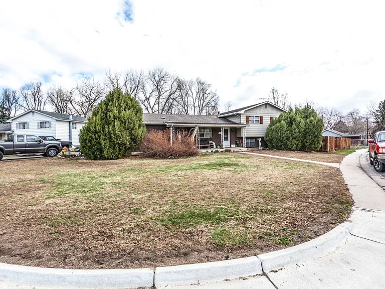 1100 Skyline Dr — Photo 42