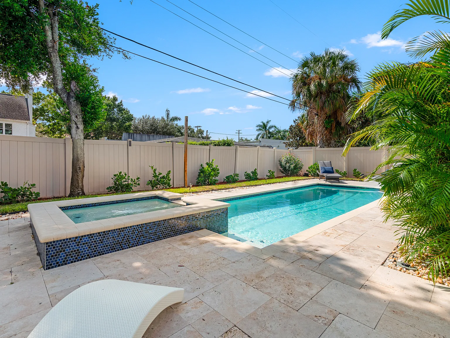 3 bed, 1553 sqft, $5,200 — Photo 3