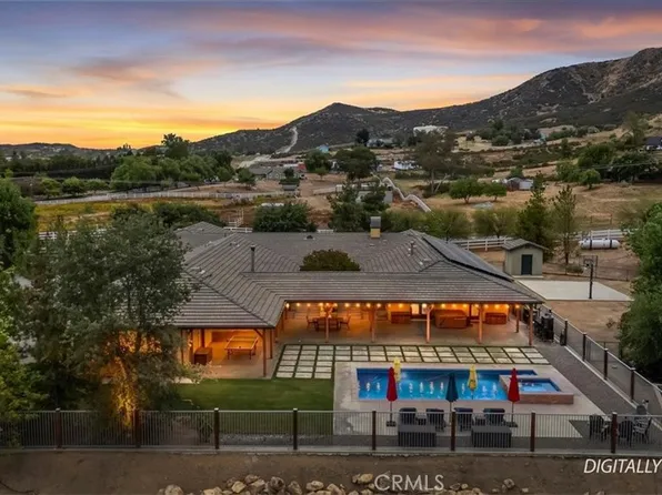 16420 Rocky Glen Rd, Perris, CA 92570