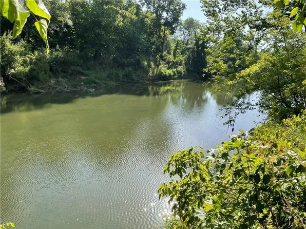 1 Madison St #8380, Huntsville, AR 72740