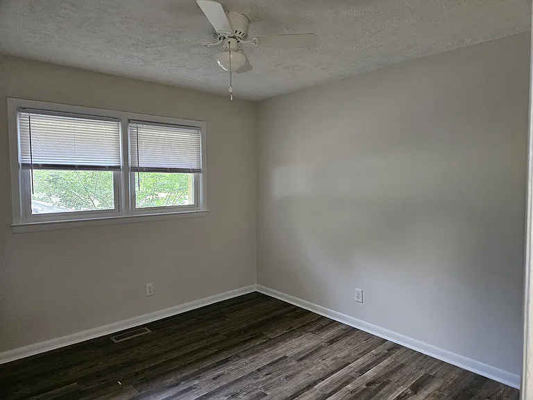 853 Shannon Dr — Photo 23