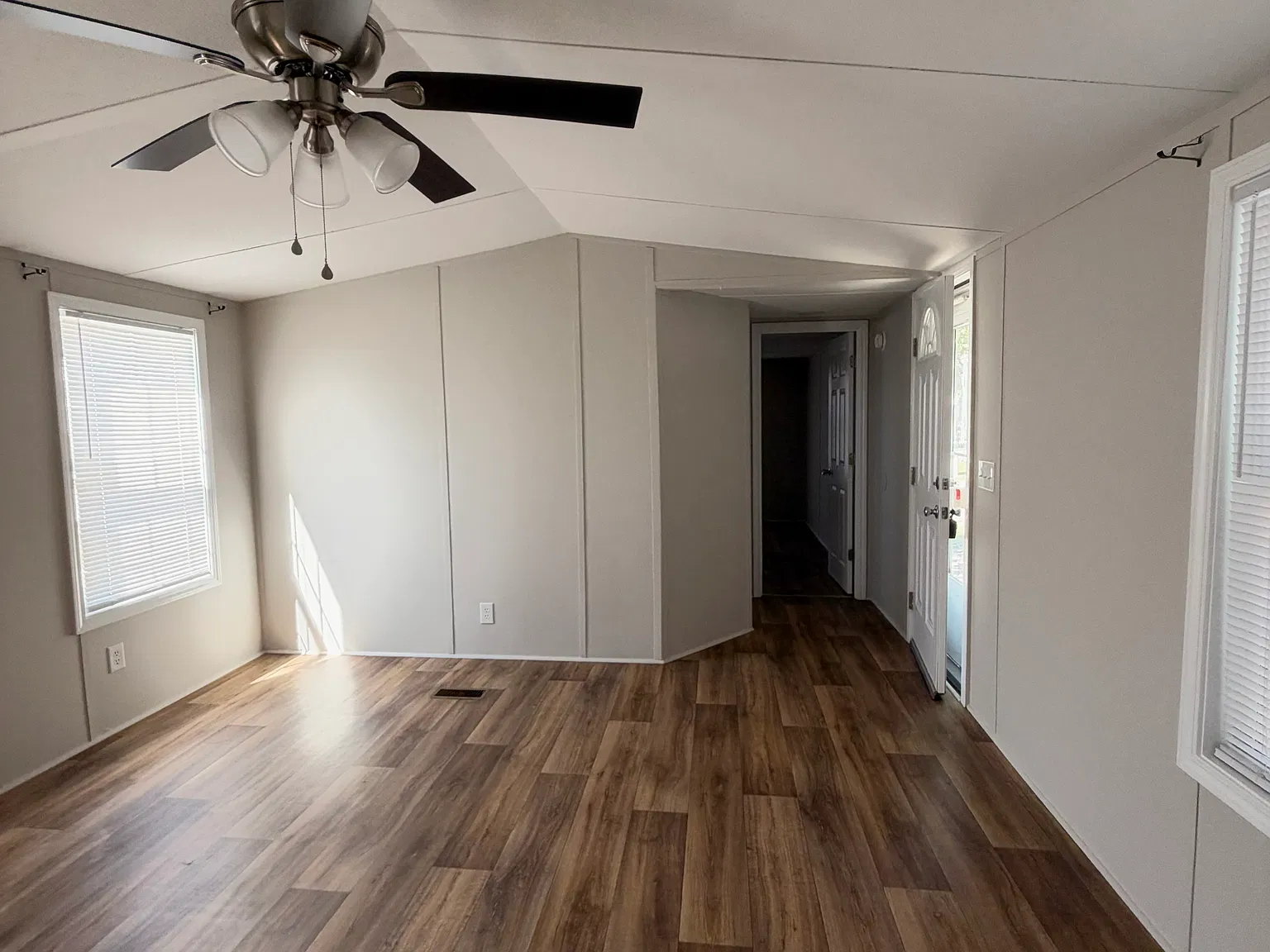 2 bed, $1,600 — Photo 3