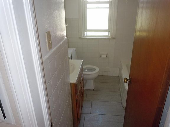 5th image of 1130 Washington Blvd