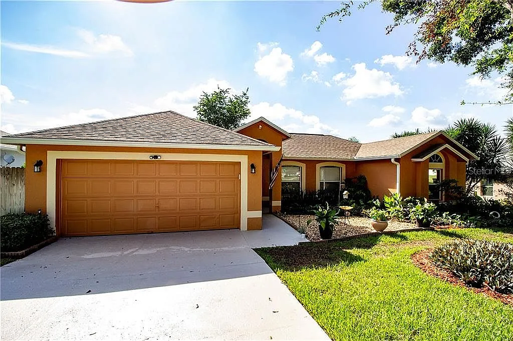 Building Photo - 513 Bent Oak Loop
