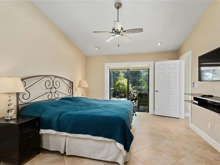 9977 Treasure Cay Ln — Photo 11