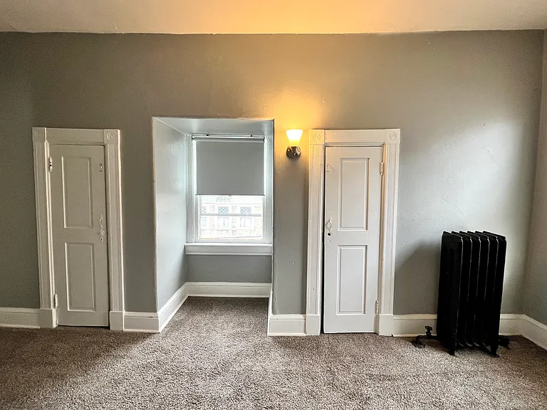 215 N Pine St — Photo 22