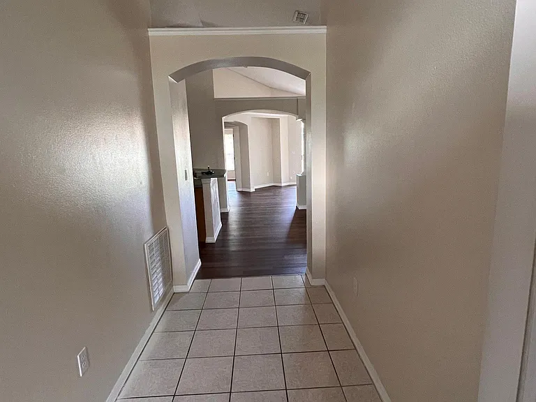 1739 Nestlewood Trl — Photo 9