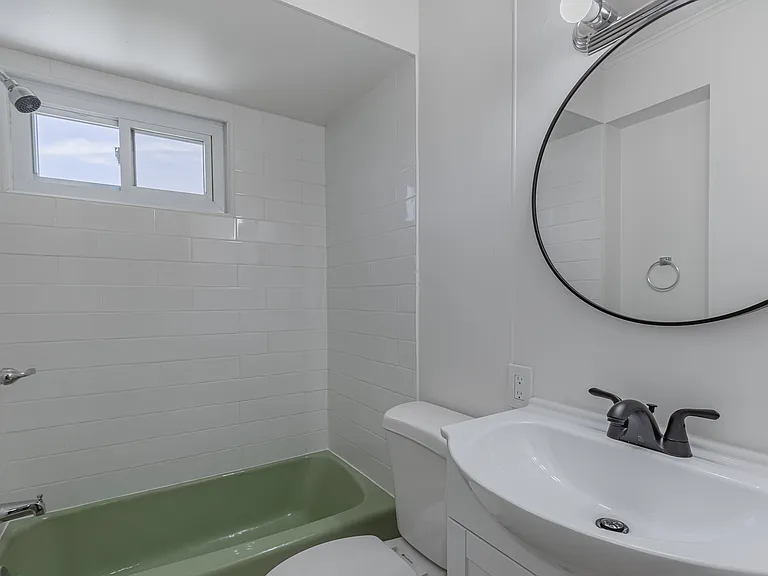 80 E Newport St — Photo 14