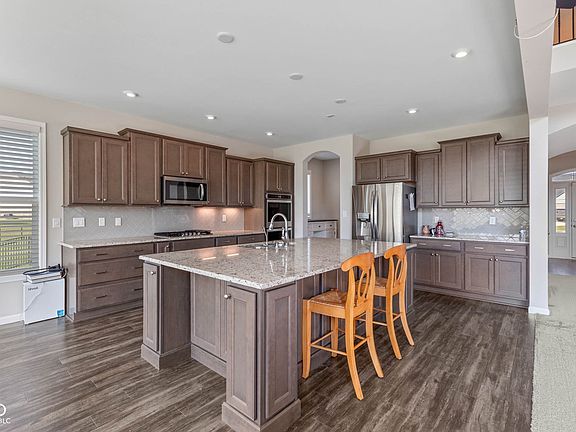 5th image of 7213 Birch Hall Cir