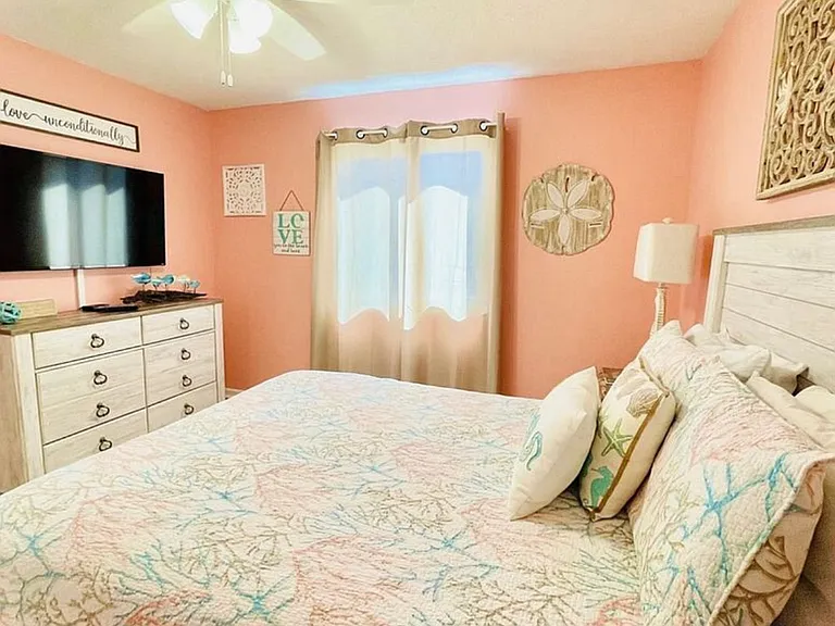 1509 N Waccamaw Dr #208 — Photo 5