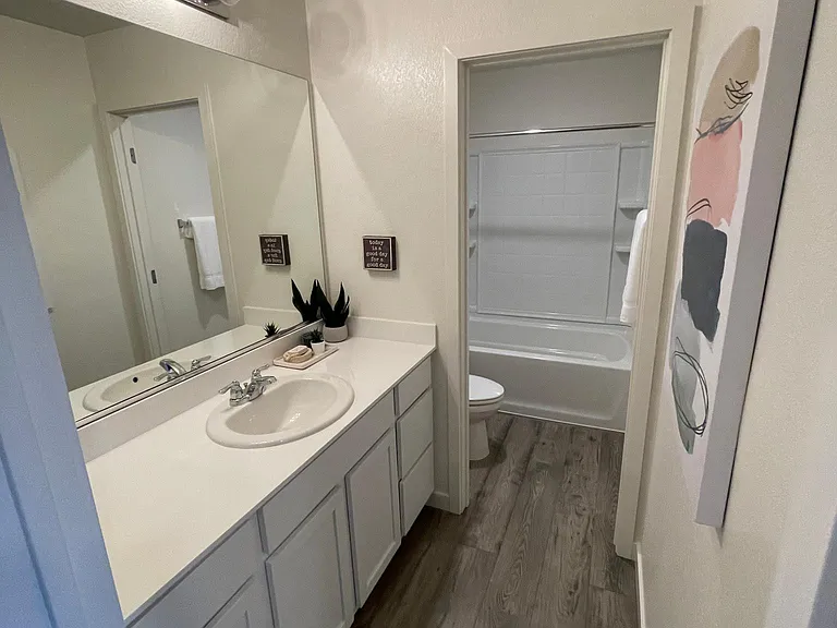 Upstairs shared bathroom