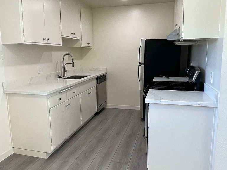 3224 Palos Verdes Ct #305 — Photo 4