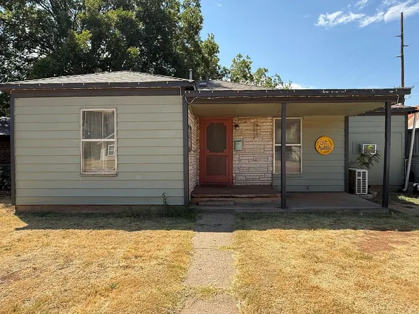 409 Avenue C NW, Childress, TX 79201