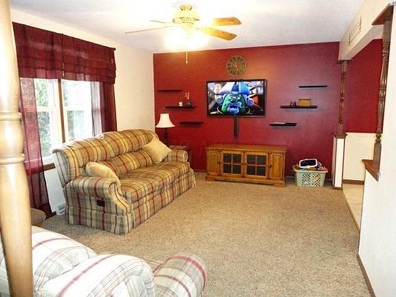 5th image of 749 Coventry Cir