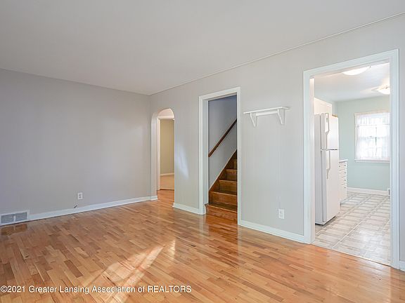 5th image of 3211 Sablain Parkway Dr