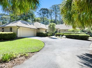 61 Gloucester Rd, Hilton Head Island, SC 29928