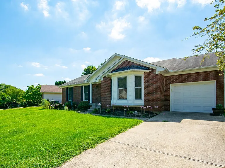 2708 Antone Pkwy — Photo 2