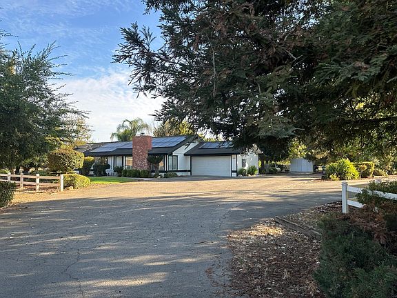 3rd image of 3496 N Academy Ave