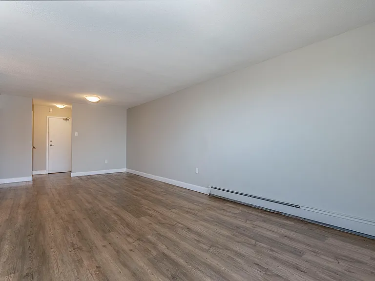 255 Capel St — Photo 12
