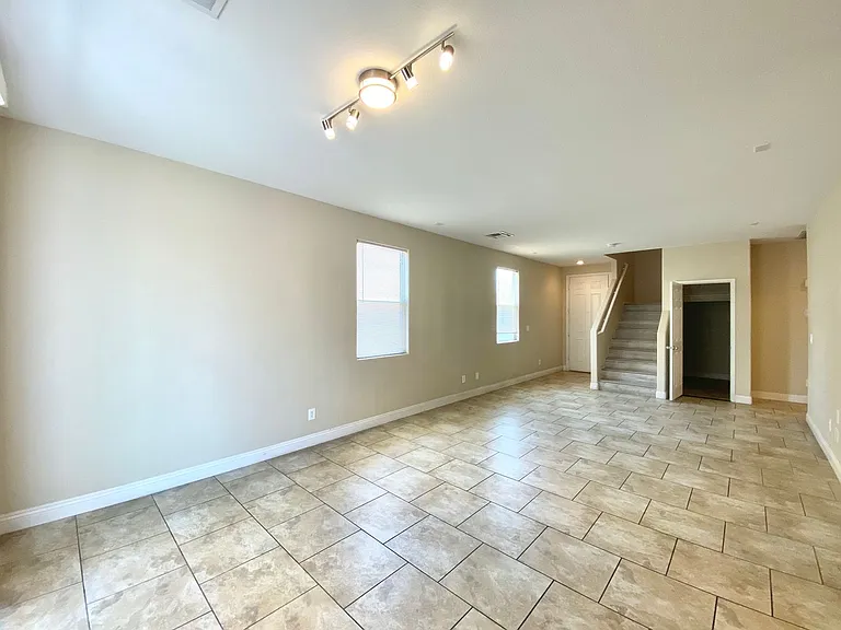6486 W Eldorado Ln — Photo 6
