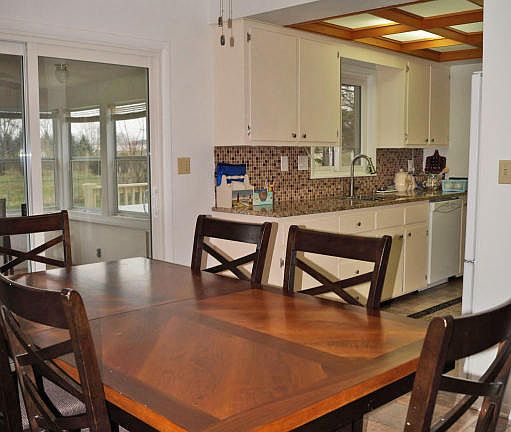 5th image of 727 Arbor Vitae Dr