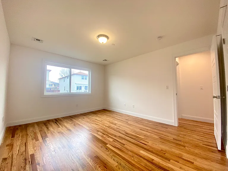 881 Sinclair Ave #2F — Photo 12