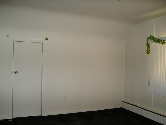 5th image of 242 Boston Ave