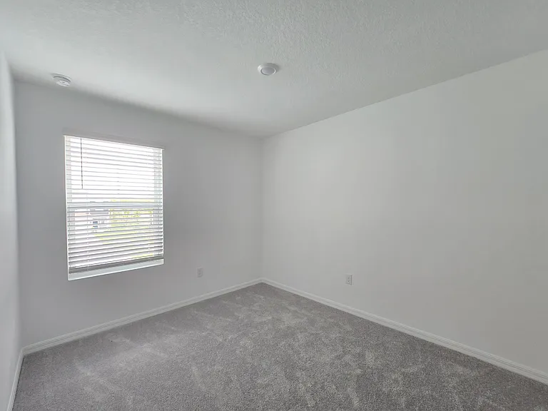 2073 Hallier Cv — Photo 31