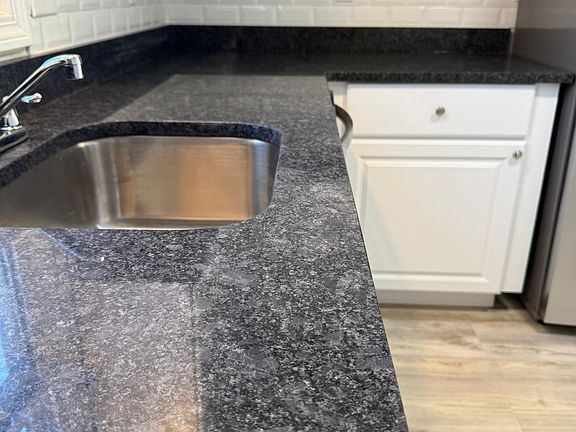 5th image of 14 Saratoga Ave #5