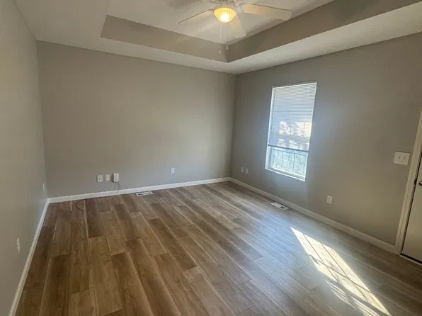 2202 Pierce Duplex, 2202 N Pierce Ave #B, Springfield, MO 65803