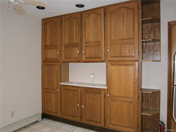 5th image of 279 Drake Dr