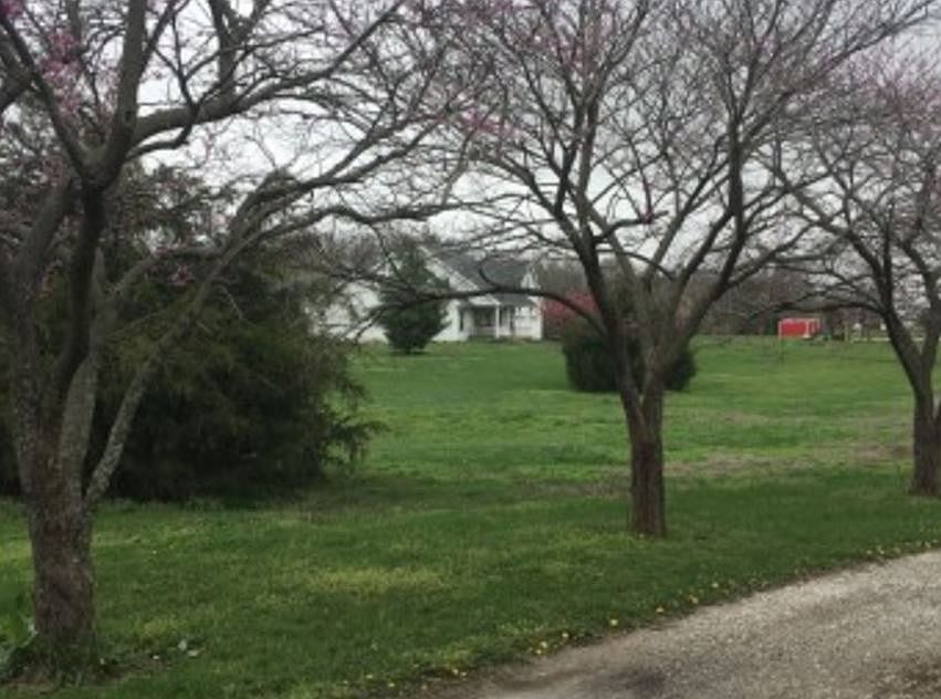 2nd image of 1233 NE 1100th Rd