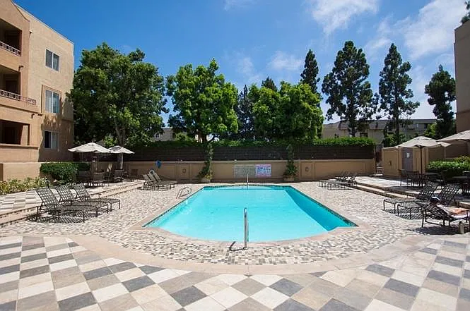 1 bed, 723 sqft, $2,500 — Photo 3