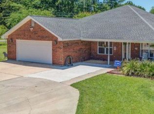 1905 Beach View Dr, Ocean Springs, MS 39564
