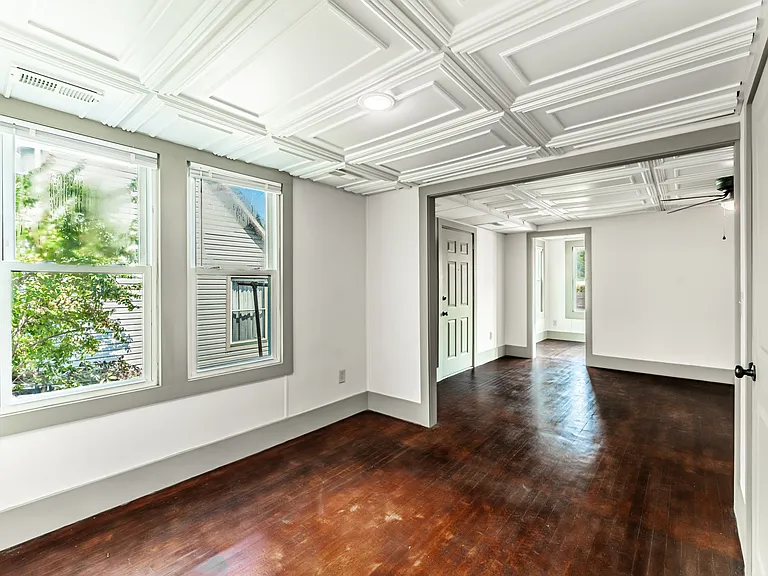 210 Dewey St — Photo 8