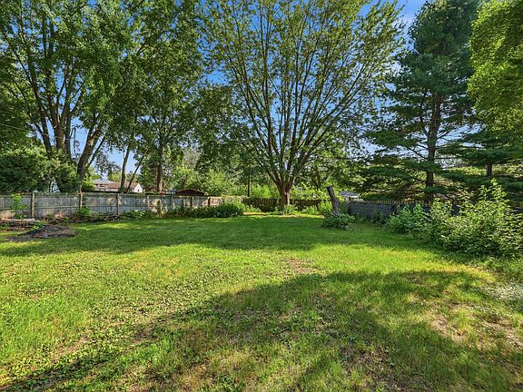 3rd image of 8399 88th St S