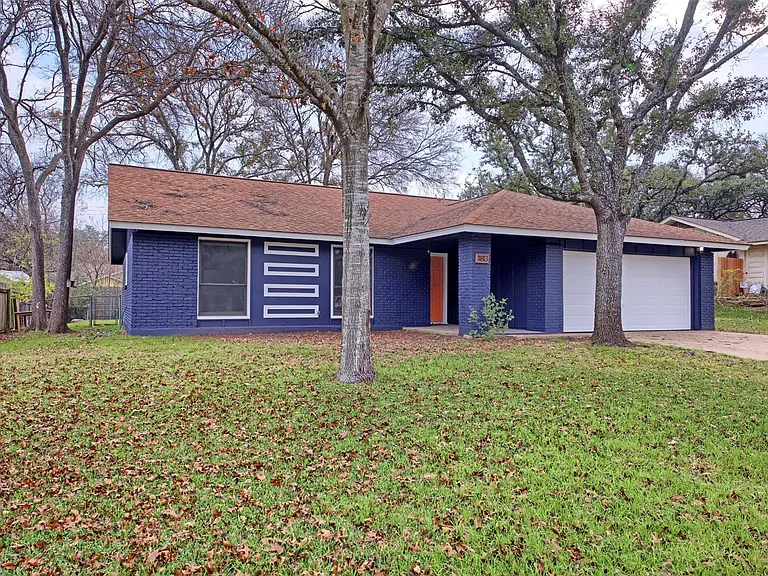 11813 Highland Oaks Trl — Photo 3