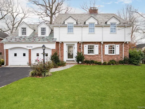 38 Mason Drive, Manhasset, NY 11030