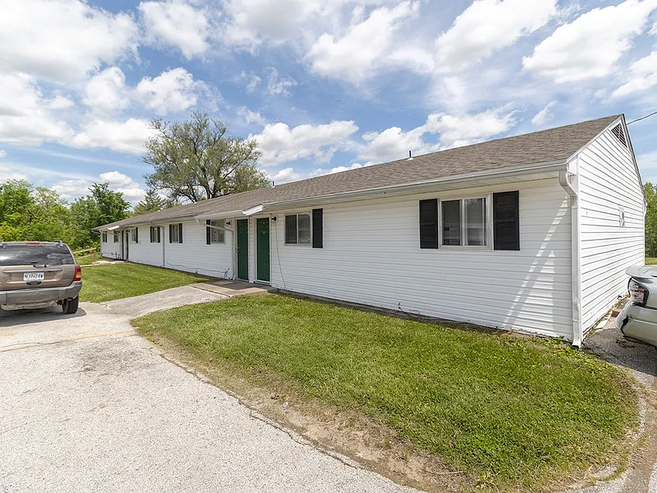 701 W Cunningham Dr #3