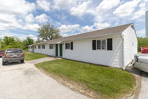 701 W Cunningham Dr #1 Photo 1