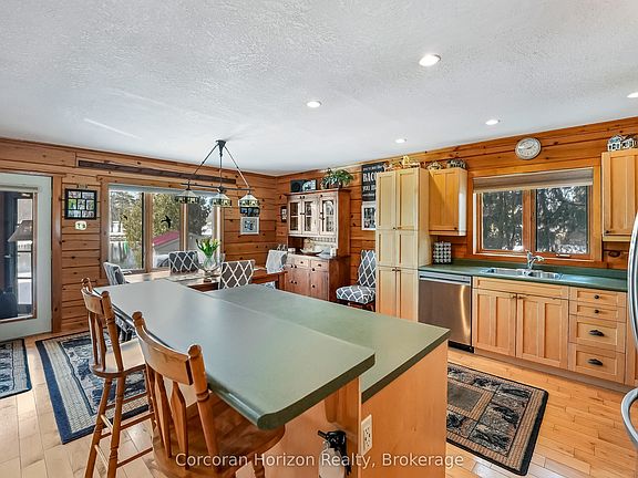 4th image of 8 Goodman Rd