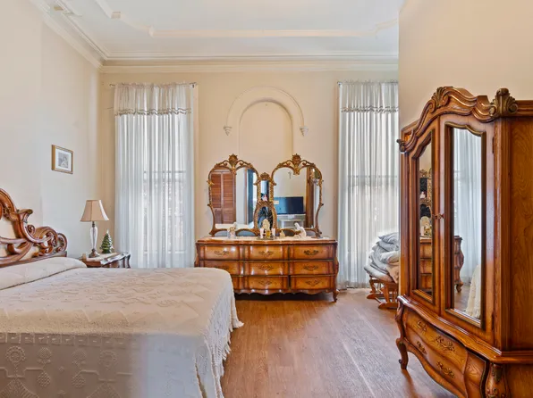 457 6th Street image 8 of 16